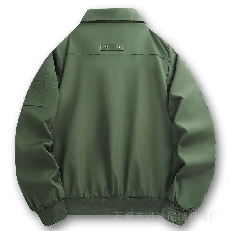 Herren Leichter Twill-Bomber mit kontrastierendem Futter, Reißverschlusstaschen und Ärmeltasche Nord Taschen