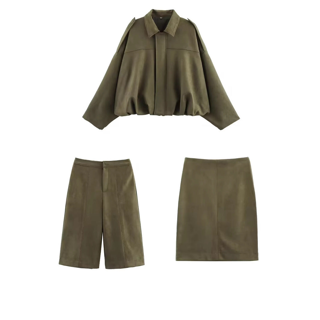 Damen Oversize-Suede-Blouson mit verkürztem Saum und Schulterklappen Nord Taschen