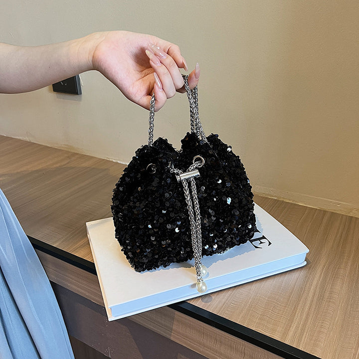 Damen Glamouröse Clutch mit Kettenverzierung Nord Taschen