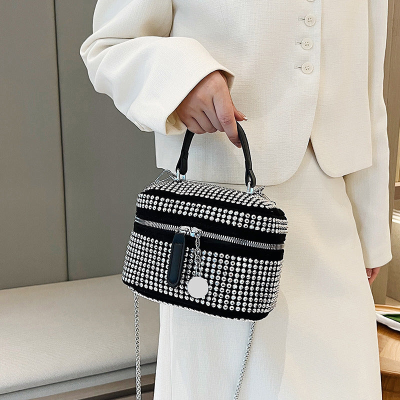 Damen Glamouröse Handtasche mit funkelnden Strassverzierungen Nord Taschen 1780428123