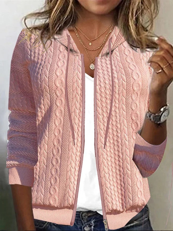 Damen Strickjacke mit Kapuze und schickem Zopfmuster