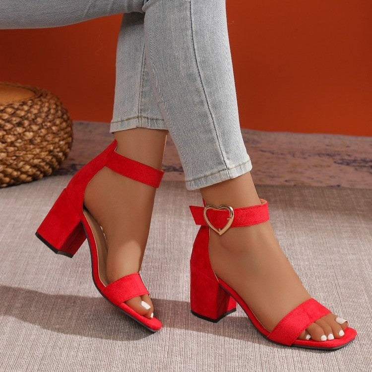 Damen Sandalen mit herzförmigem Schnallen-Detail und komfortablem Blockabsatz Nord Taschen