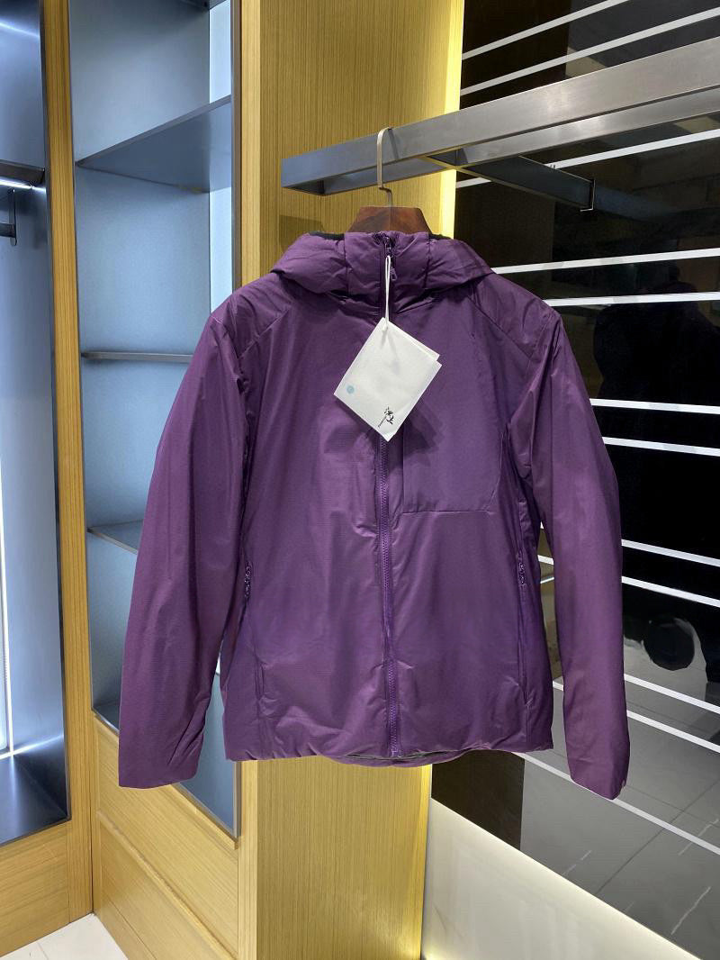 Damen Leichte wattierte Kapuzenjacke mit minimalistischer Outdoor-Isolierung Nord Taschen