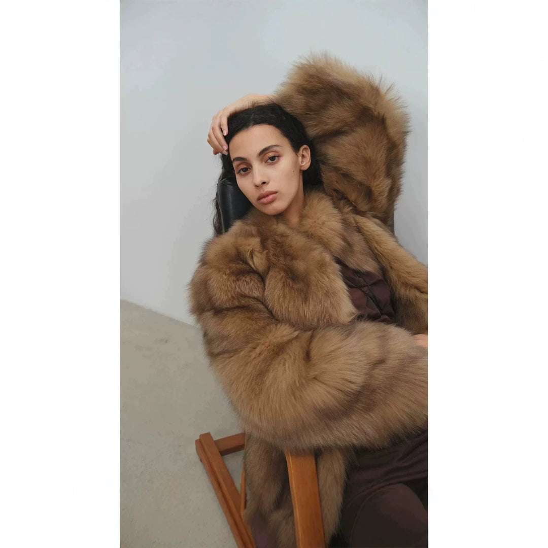 Damen Kurzmantel aus hochflorigem Kunstpelz mit tailliertem Boxy-Schnitt und voluminösem Schalkragen Nord Taschen