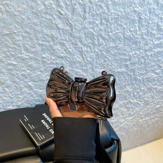 Damen Clutch im einzigartigen Schleifen-Design Nord Taschen