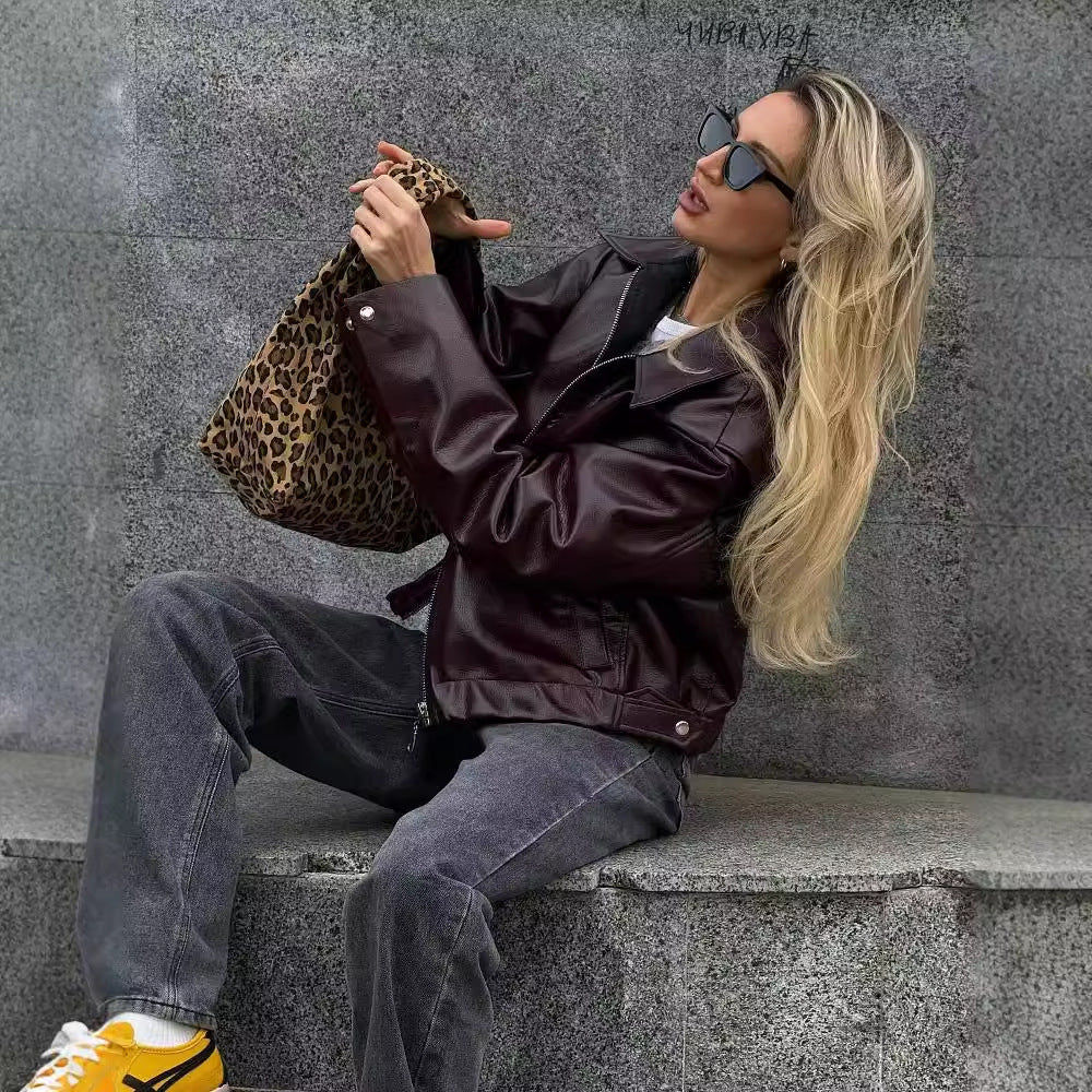 Damen 500+ leichte oversize Kunstleder‑Blousonjacke mit Hemdkragen, Reißverschluss und elastischem Saum Nord Taschen