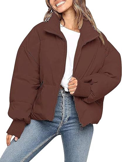 Damen Kurz geschnittene Stepp-Winterjacke mit Stehkragen, Reißverschluss und Rippbündchen Nord Taschen