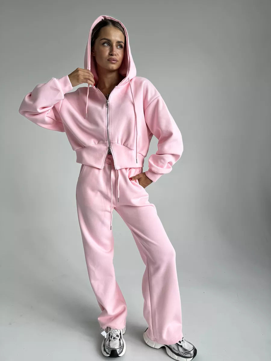 Damen gekürzte Zip-Kapuzenjacke mit formender Taillennaht und relaxed High-Waist Loungehose Nord Taschen