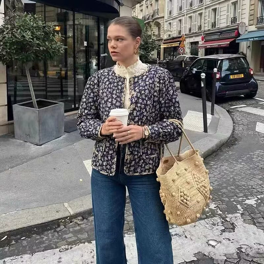 Damen Steppjacke mit floralem Allover‑Muster, rundem Ausschnitt und aufgesetzten Taschen Nord Taschen