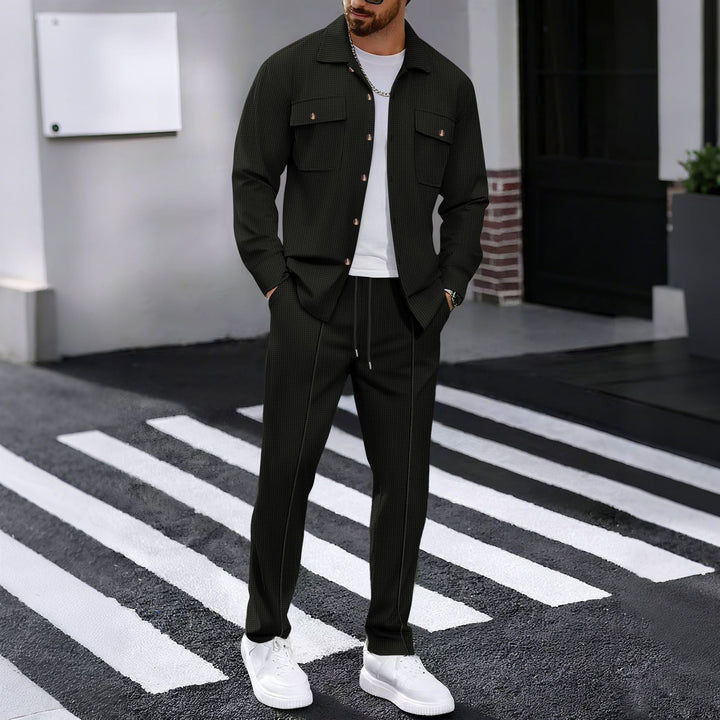 Herren modisches Freizeit-Set mit strukturierter Jacke und bequemen Hosen