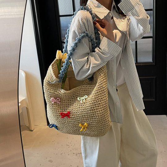Damen Strandtasche aus handgewebtem Naturmaterial mit gestreiften Griffen Nord Taschen