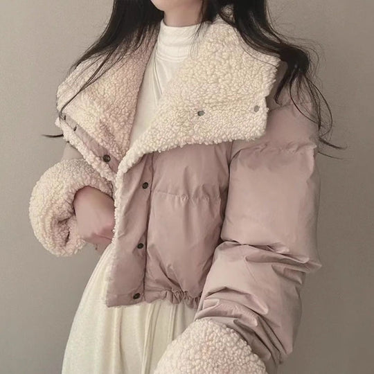 Damen nan kurze gesteppte Pufferjacke mit Teddykragen, krempelbaren Ärmeln und Tunnelzugsaum Nord Taschen