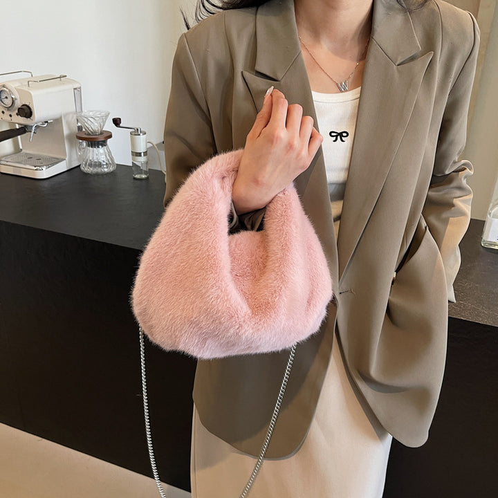 Damen Hobo-Tasche aus weichem Plüsch mit elegantem Kettenakzent Nord Taschen