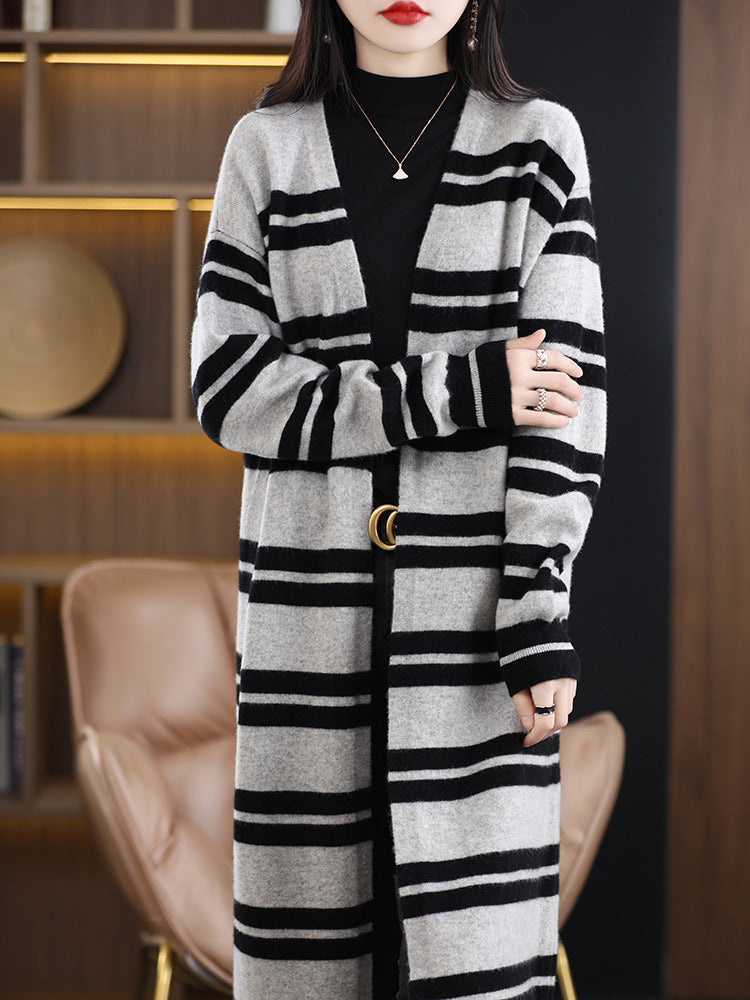 Damen Oversize-Longcardigan aus weichem Wollmix mit kontrastierenden Blockstreifen Nord Taschen