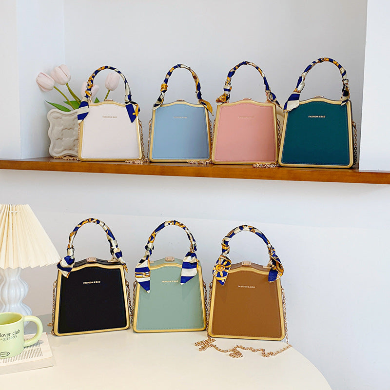 Damen Designer Handtasche mit abnehmbarem Seidenschal Nord Taschen