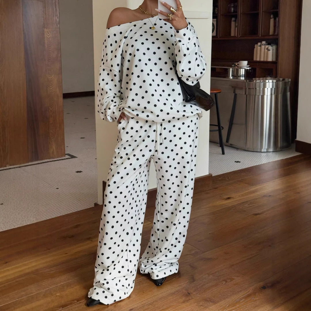 Damen Polka-Dot Lounge-Set mit Off-Shoulder-Oberteil und weiter Bundhose Nord Taschen