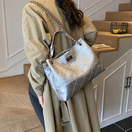 Damen elegante Handtasche mit edlen Kunstleder-Elementen Nord Taschen