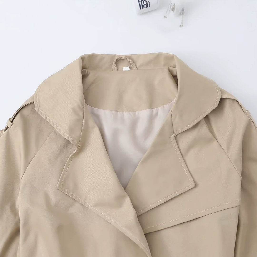 Damen Kurzer Taillierter Trench‑Blouson mit Kapuzenkragen, Schleifenbindegürtel und Raglanärmeln Nord Taschen
