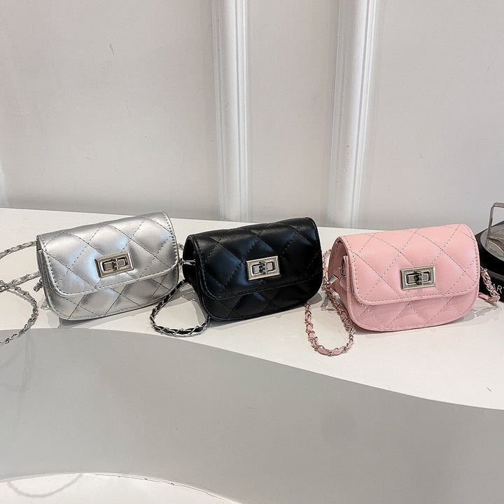 Damen Clutch mit elegantem Steppmuster und hochwertigen Akzenten Nord Taschen
