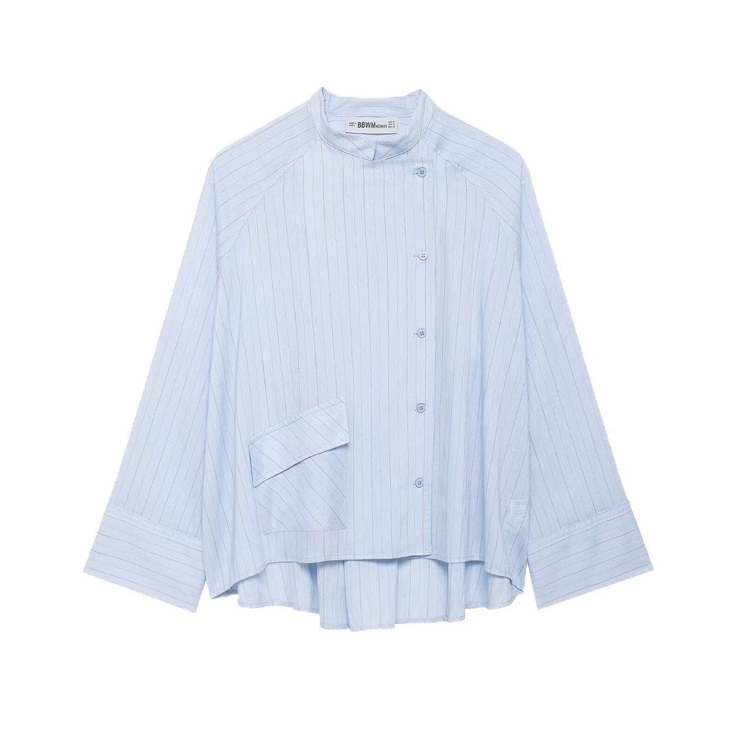 Damen Oversize-Hemdbluse mit Stehkragen, asymmetrischer Knopfleiste und hohem Saum Nord Taschen