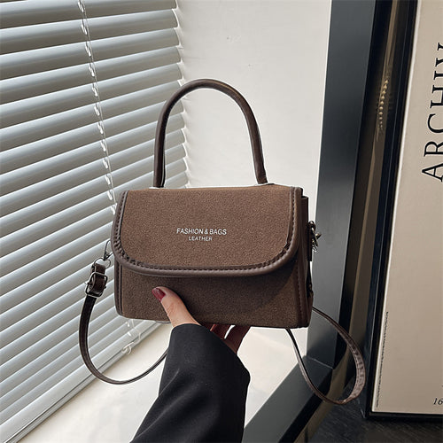 Damen Umhängetasche mit strukturiertem Leder und abnehmbarem Schulterriemen Nord Taschen