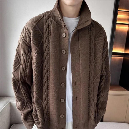 Herren Lockere Strick-Cardigan mit hohem Stehkragen und Zopfmuster Nord Taschen