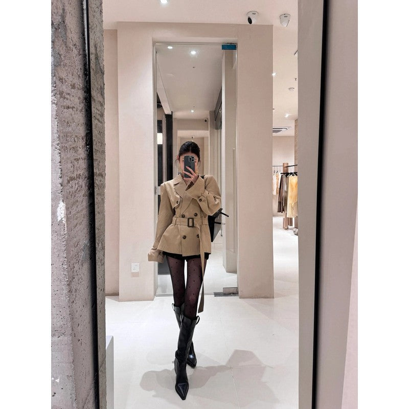 Damen Kurzer taillierter Trenchcoat-Blazer mit Doppelreihe und Taillengürtel Nord Taschen