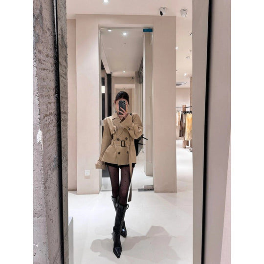 Damen Kurzer taillierter Trenchcoat-Blazer mit Doppelreihe und Taillengürtel Nord Taschen