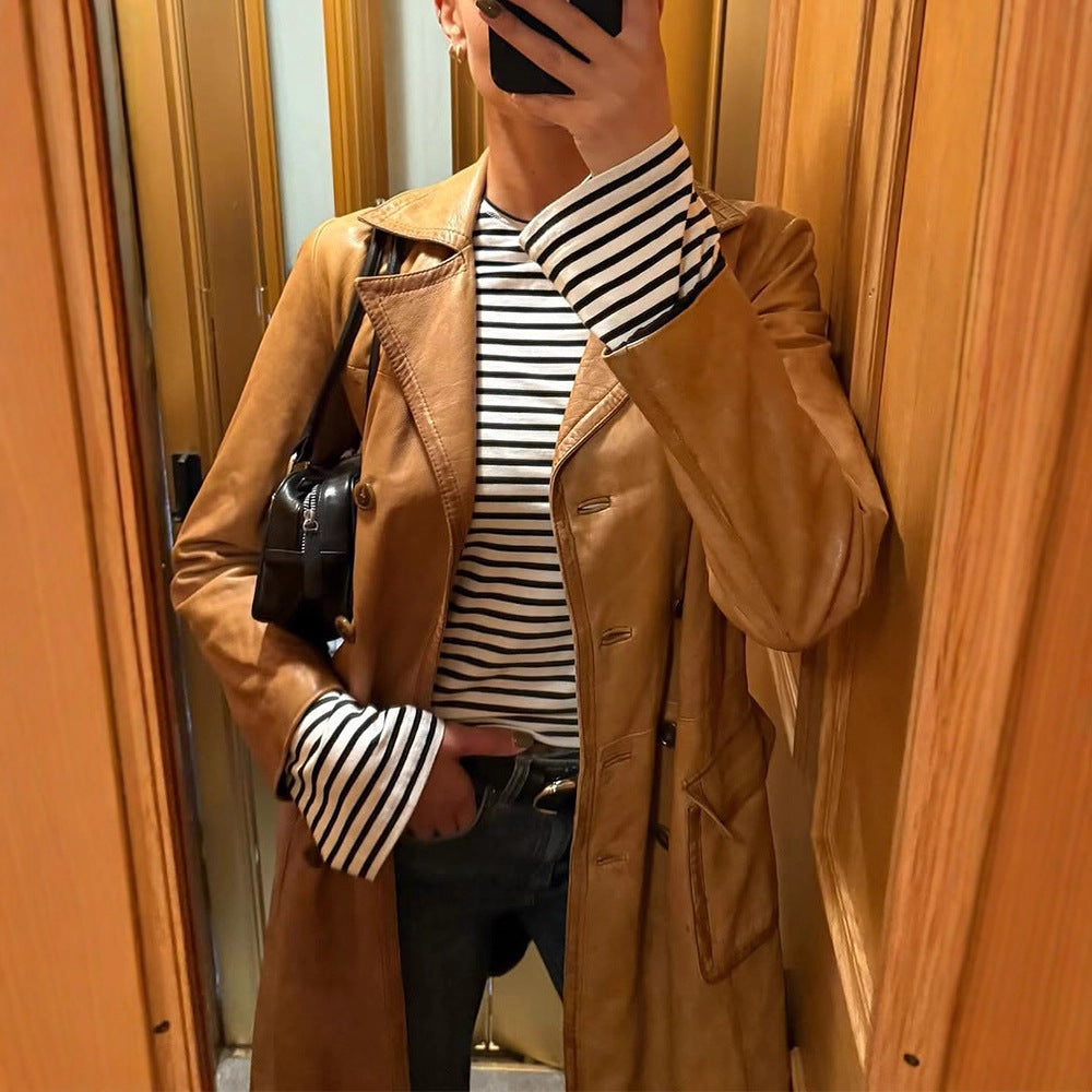 Damen Langer taillierter Leder‑Trenchcoat mit doppelreihiger Knopfleiste und Reverskragen Nord Taschen