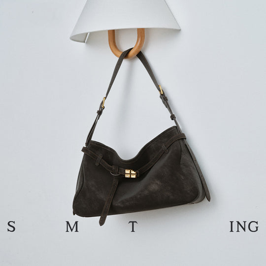 Damen Schultertasche mit elegantem Schnallenverschluss und weichem Material Nord Taschen