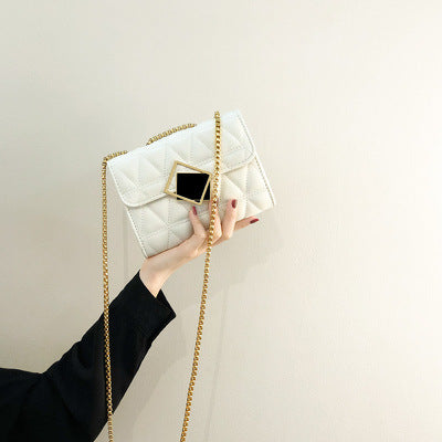 Damen Clutch-Tasche mit stilvoller Steppung und elegantem Schmuckdetail Nord Taschen