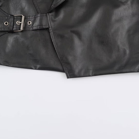 Damen Kurze Oversize-Lederoptikjacke mit weitem Schalkragen und Gürtel Nord Taschen