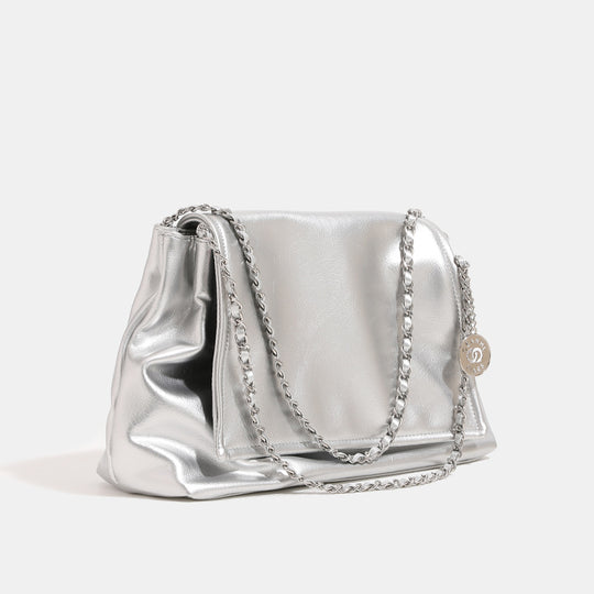 Damen Tasche mit luxuriösem Metallic-Finish und dekorativem Kettenriemen Nord Taschen