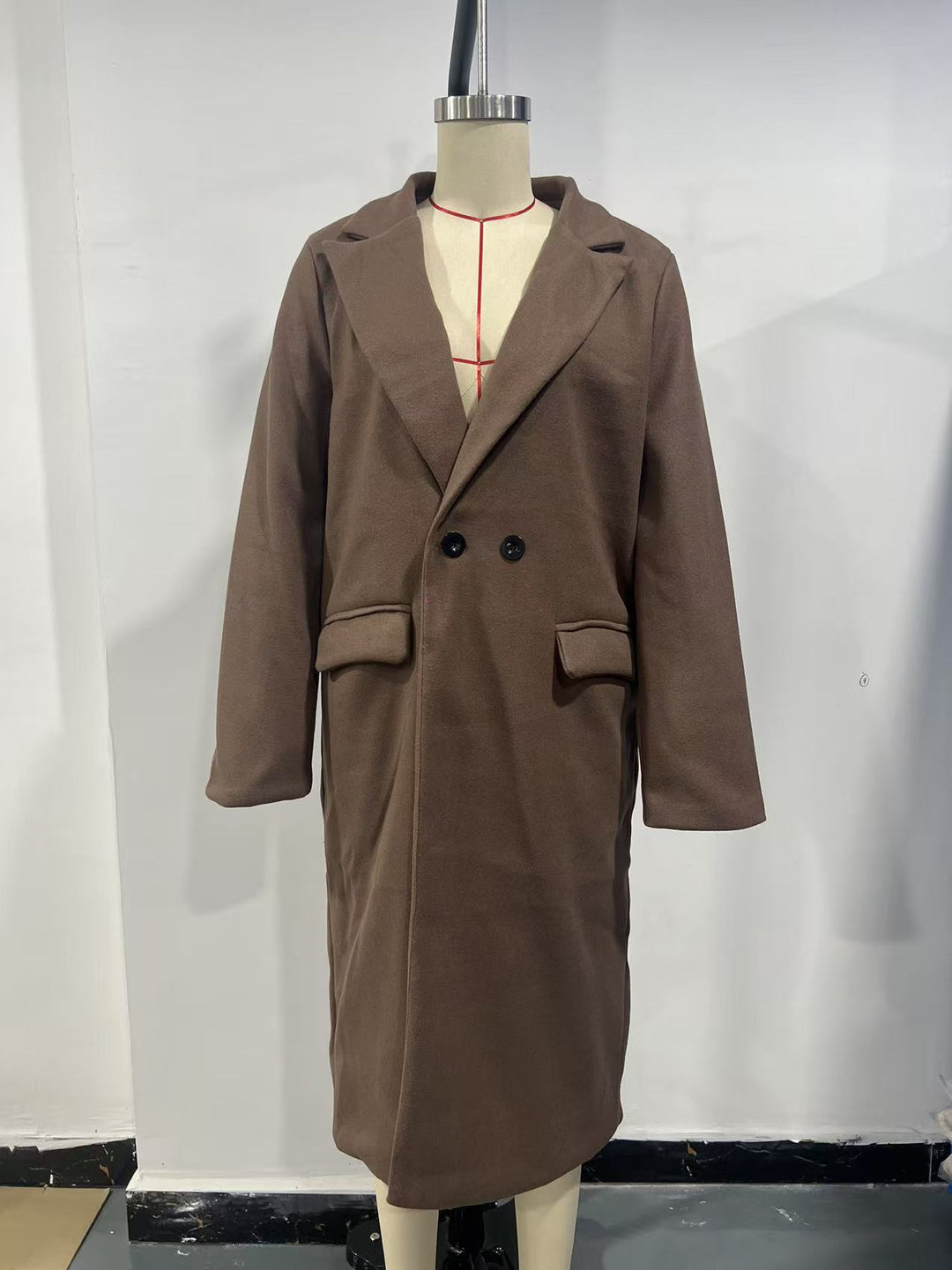 Damen Eleganter Wollmantel mit tailliertem Schnitt und Reverskragen Nord Taschen