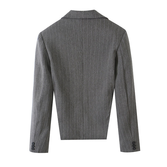 Damen Taillierter Cropped‑Blazer mit Seiteneinsätzen und Nadelstreifen Nord Taschen