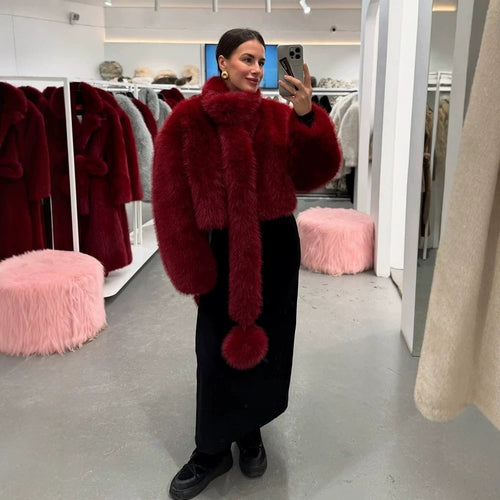 Damen Kurzjacke aus luxuriösem Faux-Fur mit Shaggy-Optik und kastiger Silhouette Nord Taschen