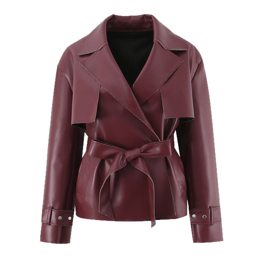 Damen Taillierte kurze Trenchjacke mit Bindegürtel und Cape-Detail aus veganer Lederoptik Nord Taschen