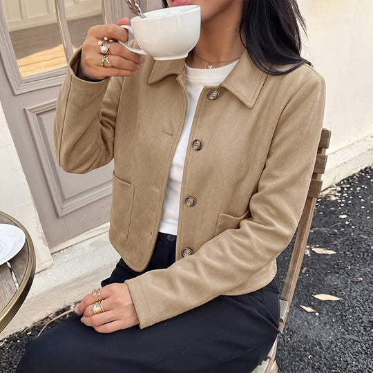 Damen Kurzjacke aus Wildleder‑Optik mit Hemdkragen und aufgesetzten Taschen Nord Taschen