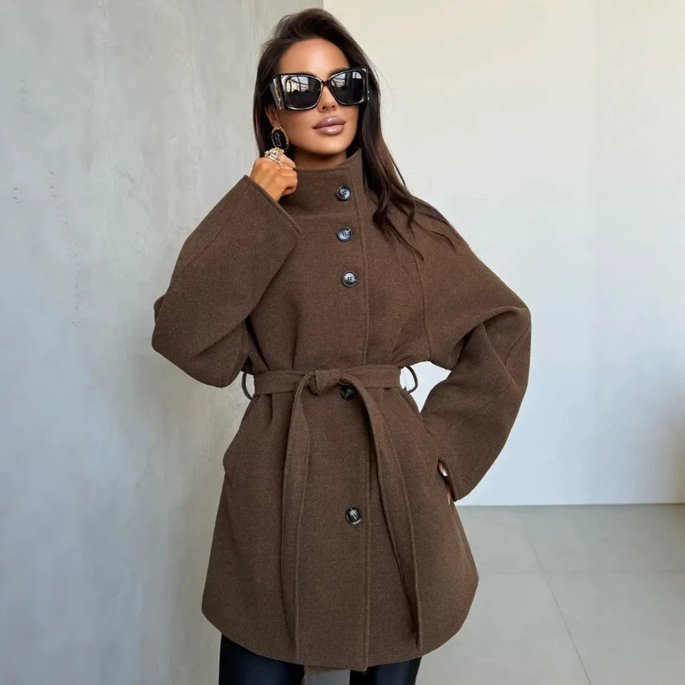 Damen Kurzmantel im Cocoon-Schnitt aus Wollmix mit übergroßem Schalkragen und Bindegürtel Nord Taschen
