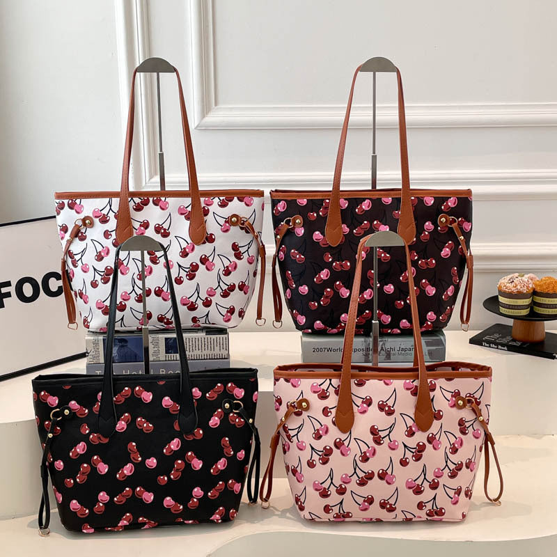 Damen Tragetasche mit fröhlichem Erdbeerdesign Nord Taschen