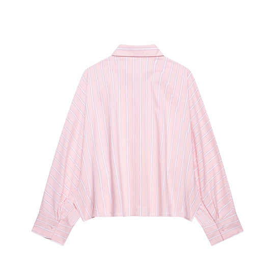 Damen Kurzgeschnittene Oversize‑Hemdbluse mit Nadelstreifen, Hemdkragen und verlängerten Manschetten Nord Taschen