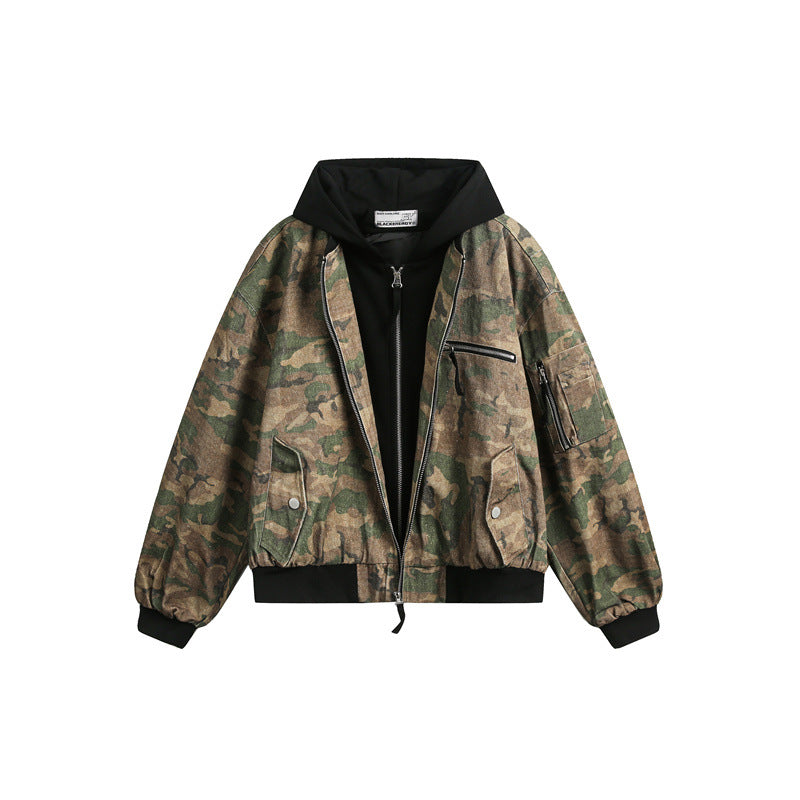 Herren Kurz geschnittener Oversize-Bomber im Layer-Look mit integrierter Kapuze und Camouflage-Jacquard Nord Taschen