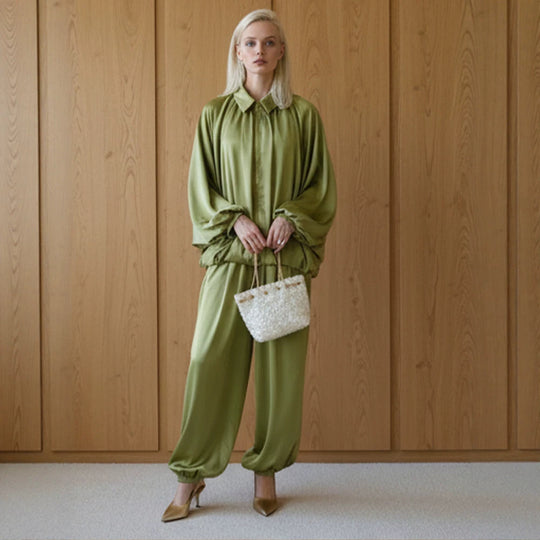 Damen Elegantes Satin-Zweiteiler-Set mit Oversize-Blouson und weiter Palazzo-Hose Nord Taschen