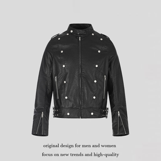 Damen Kurz geschnittene Lederoptik-Bikerjacke mit Stehkragen, Zierdruckknöpfen und Seitenriemen Nord Taschen