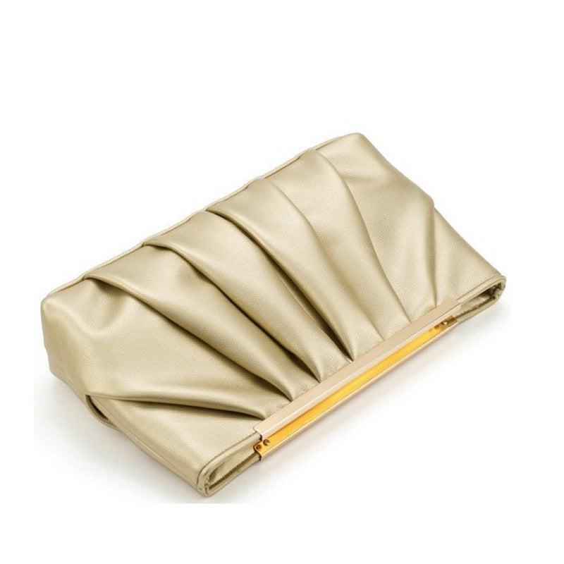 Damen Clutchtasche mit elegantem Faltendesign und schimmernder Oberfläche Nord Taschen