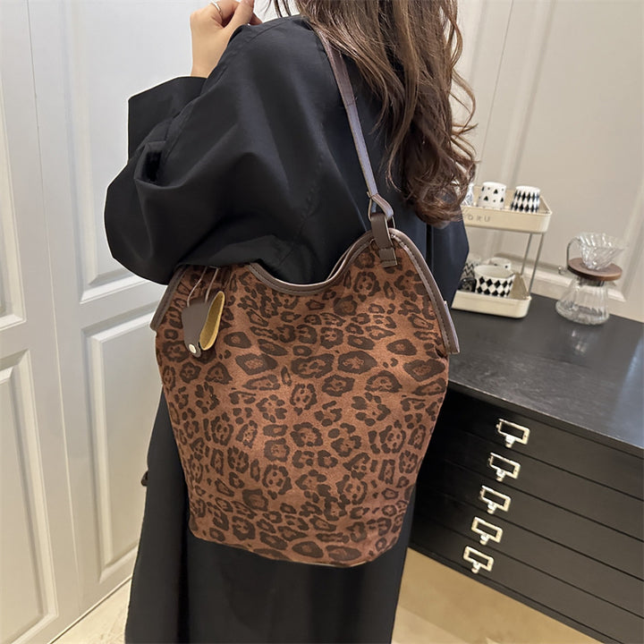 Damen Hobo-Tasche im eleganten Leopardenmuster Nord Taschen