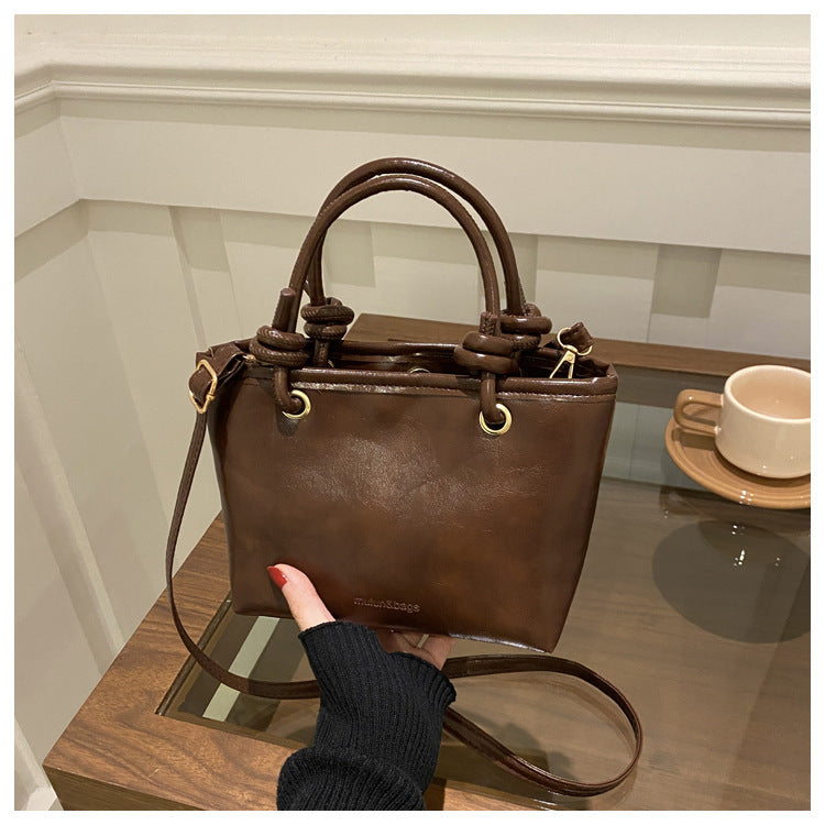Damen Handtasche mit geflochtenem Tragegriff Nord Taschen
