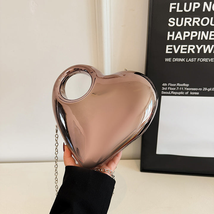 Damen herzförmige Clutch mit glänzendem Finish Nord Taschen