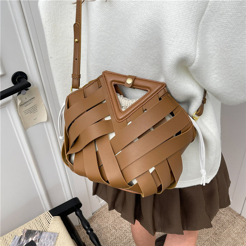 Damen modische Beuteltasche mit geflochtenem Design Nord Taschen
