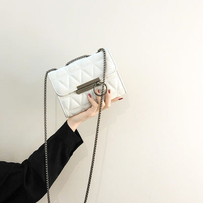 Damen Clutch-Tasche mit eleganter Steppung und feinem Kettenriemen Nord Taschen